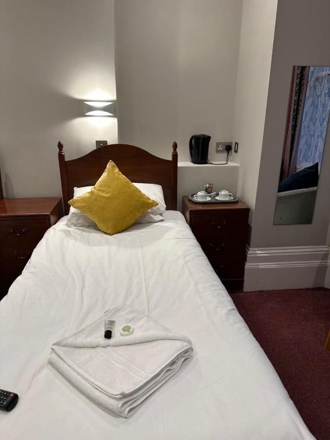 Hadleigh Hotel Истбурн Экстерьер фото